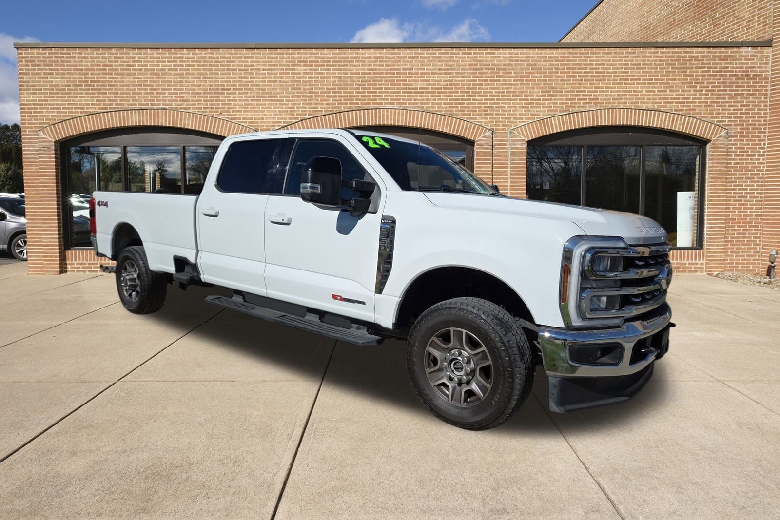 2024 Ford F-350 Super Duty Lariat's photo