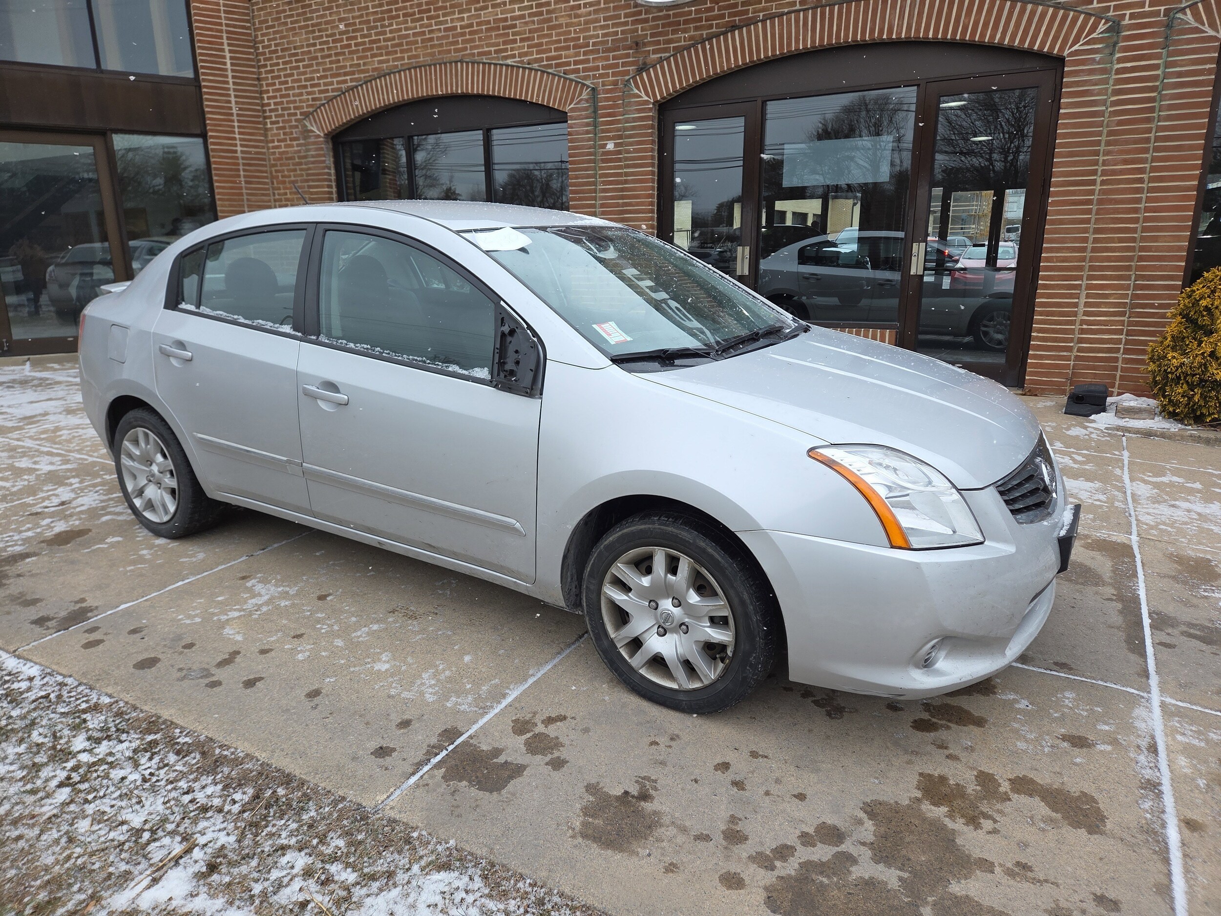 2011 Nissan Sentra S's photo