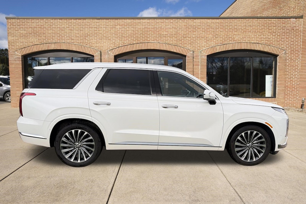 Used 2024 Hyundai Palisade Calligraphy SUV