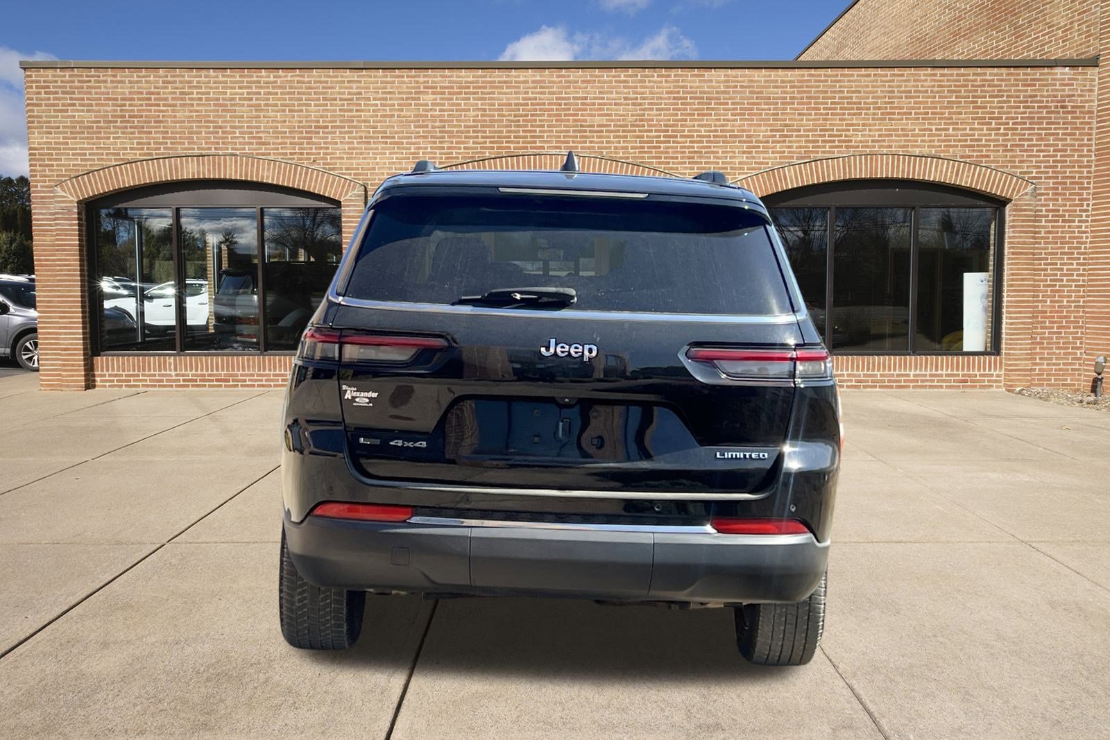 2021 Jeep Grand Cherokee Limited photo 2