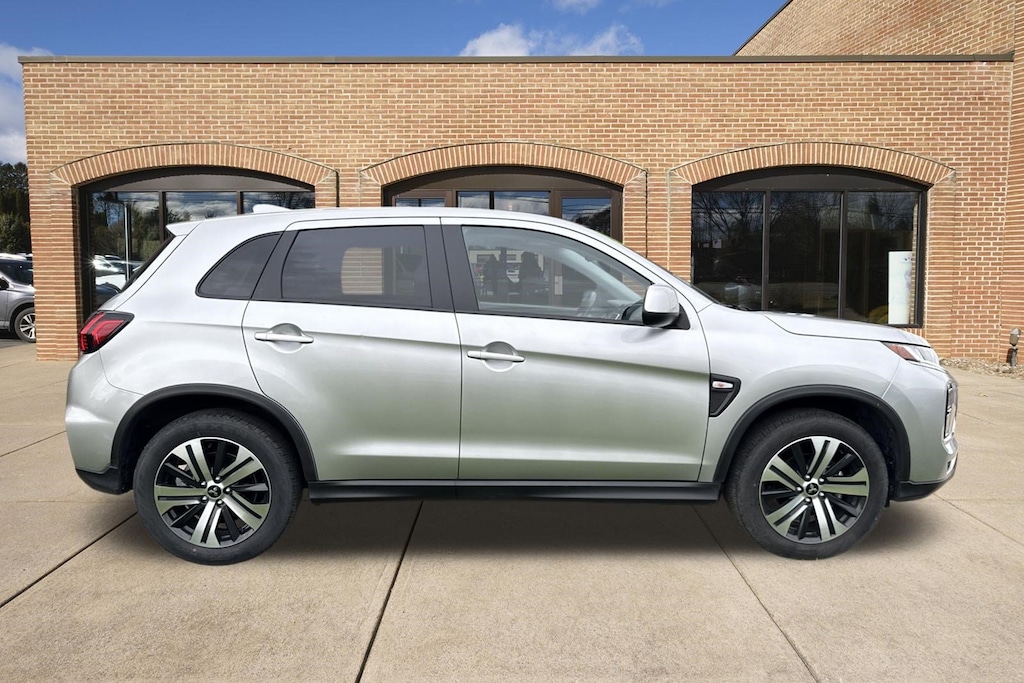 Used 2026 Mitsubishi Outlander Sport 2.0 ES SUV