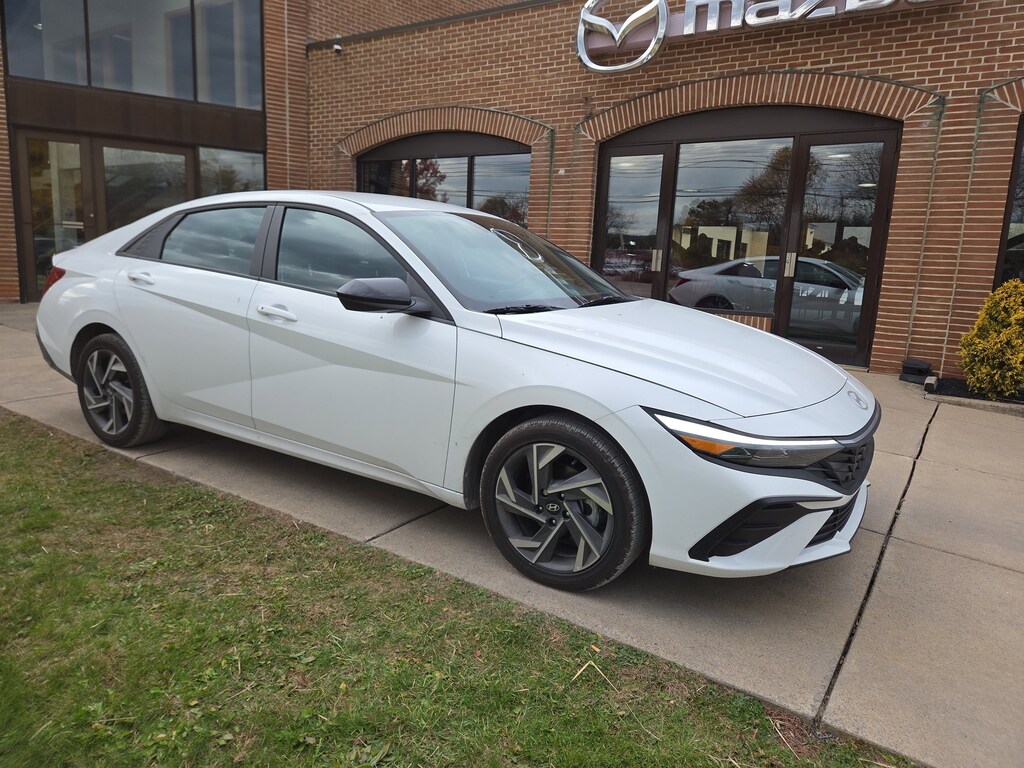Used 2025 Hyundai Elantra Hybrid SEL Sport Sedan