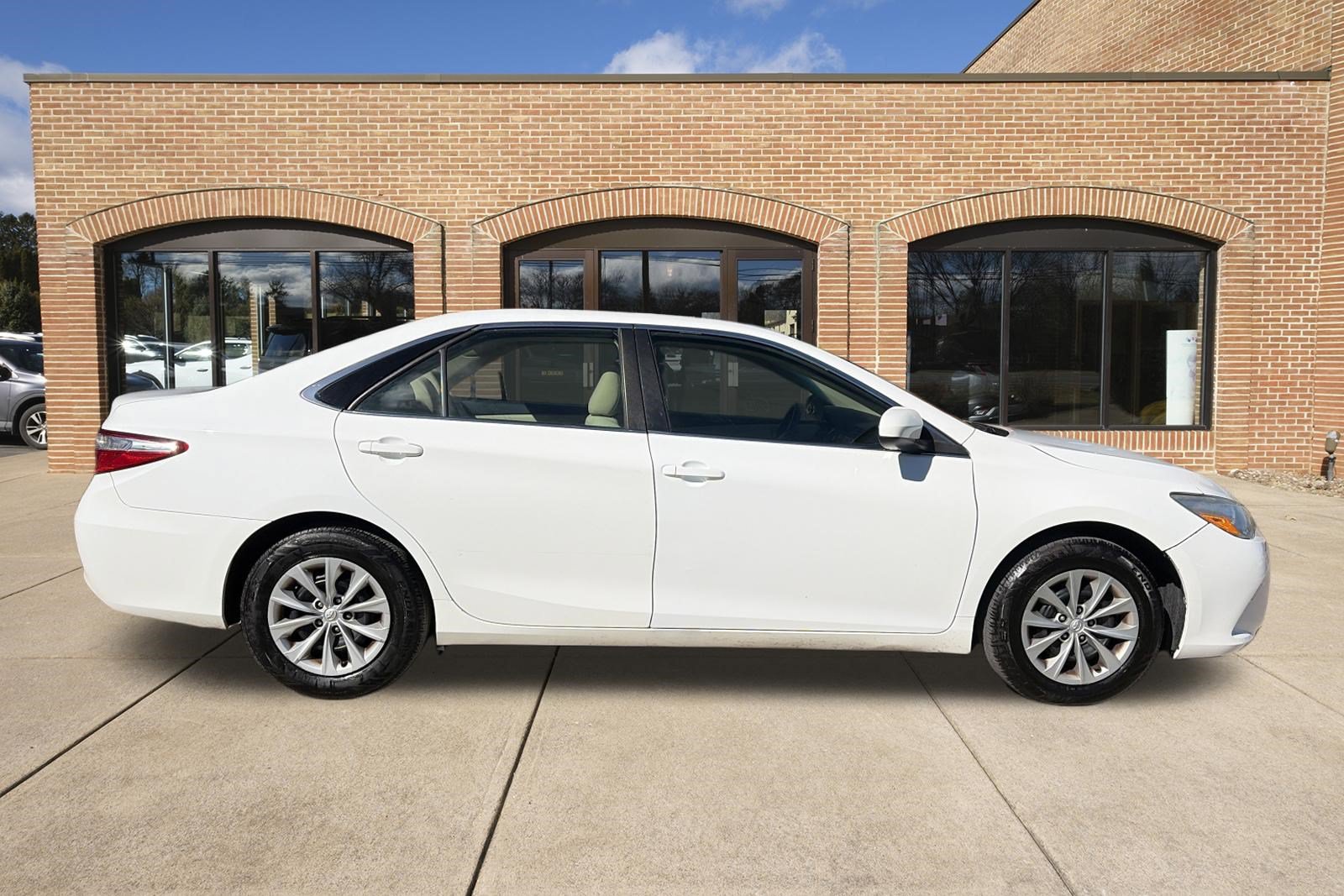 Used 2016 Toyota Camry LE with VIN 4T4BF1FK1GR517768 for sale in State College, PA