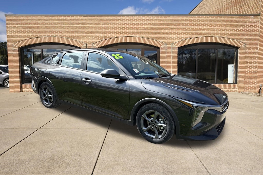 Used 2025 Kia K4 LXS Sedan