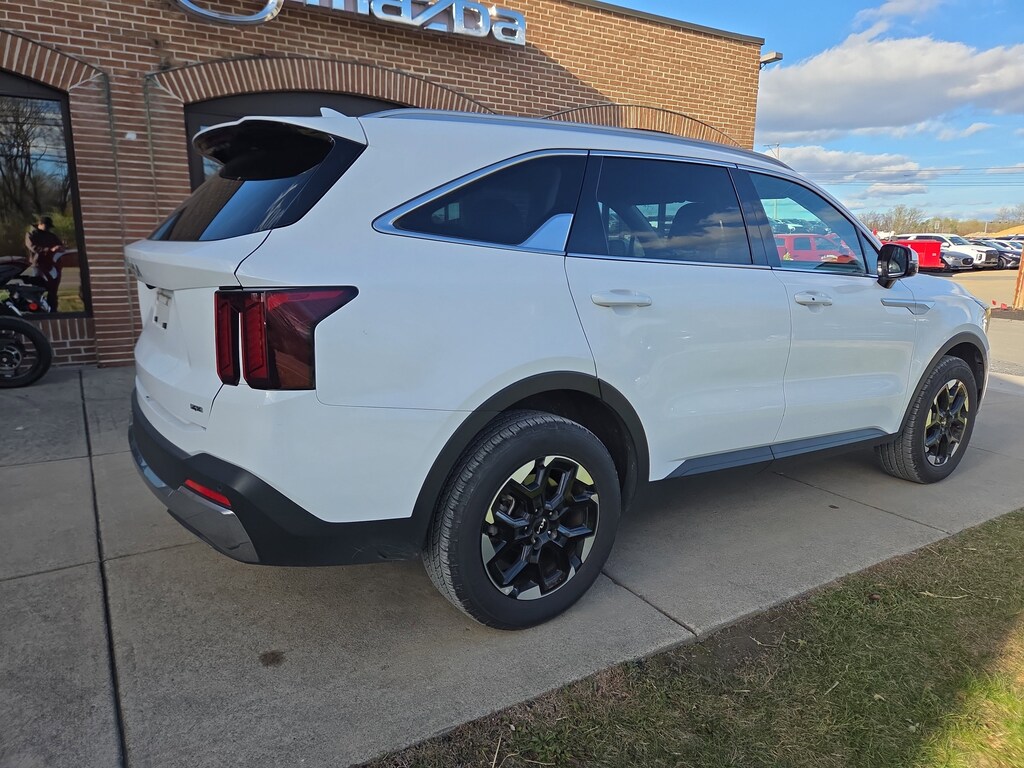 Used 2024 Kia Sorento S SUV