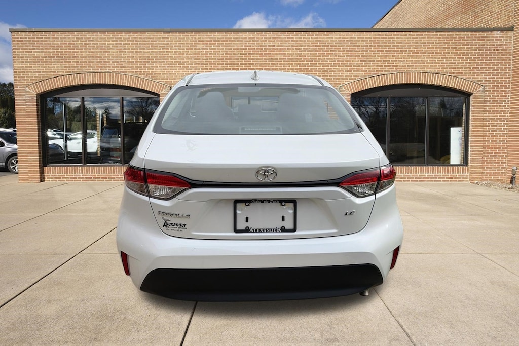 Used 2025 Toyota Corolla LE Sedan