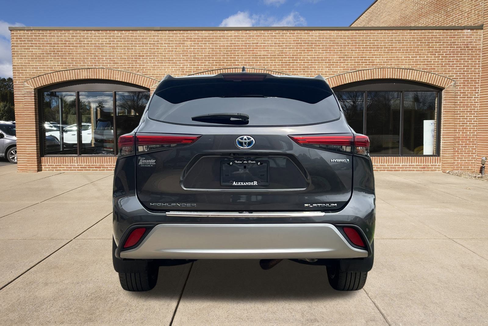 2021 Toyota Highlander Platinum Hybrid photo 4