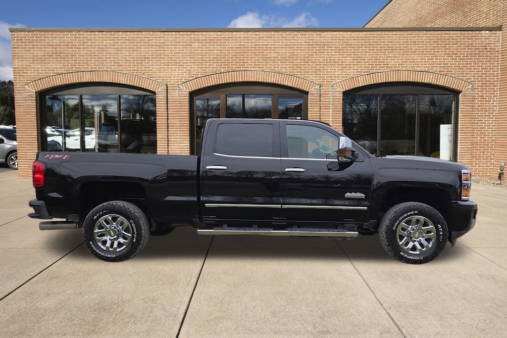 Used 2019 Chevrolet Silverado 3500HD High Country Truck Crew Cab