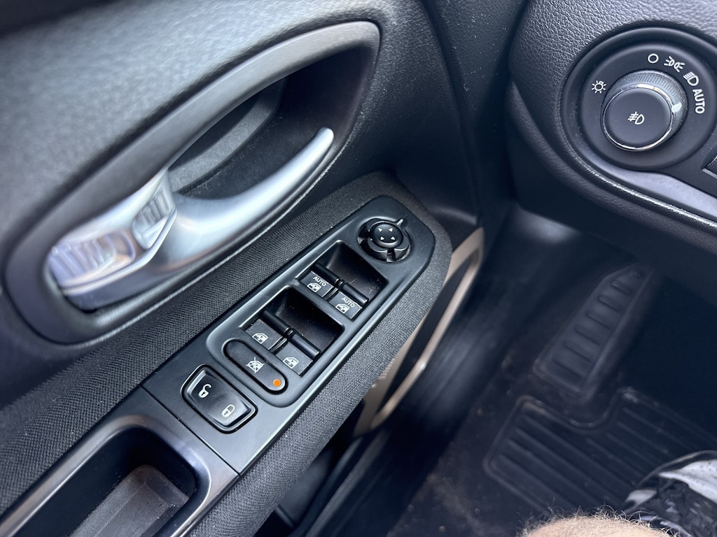 Used 2016 Jeep Renegade Latitude 4x4 SUV