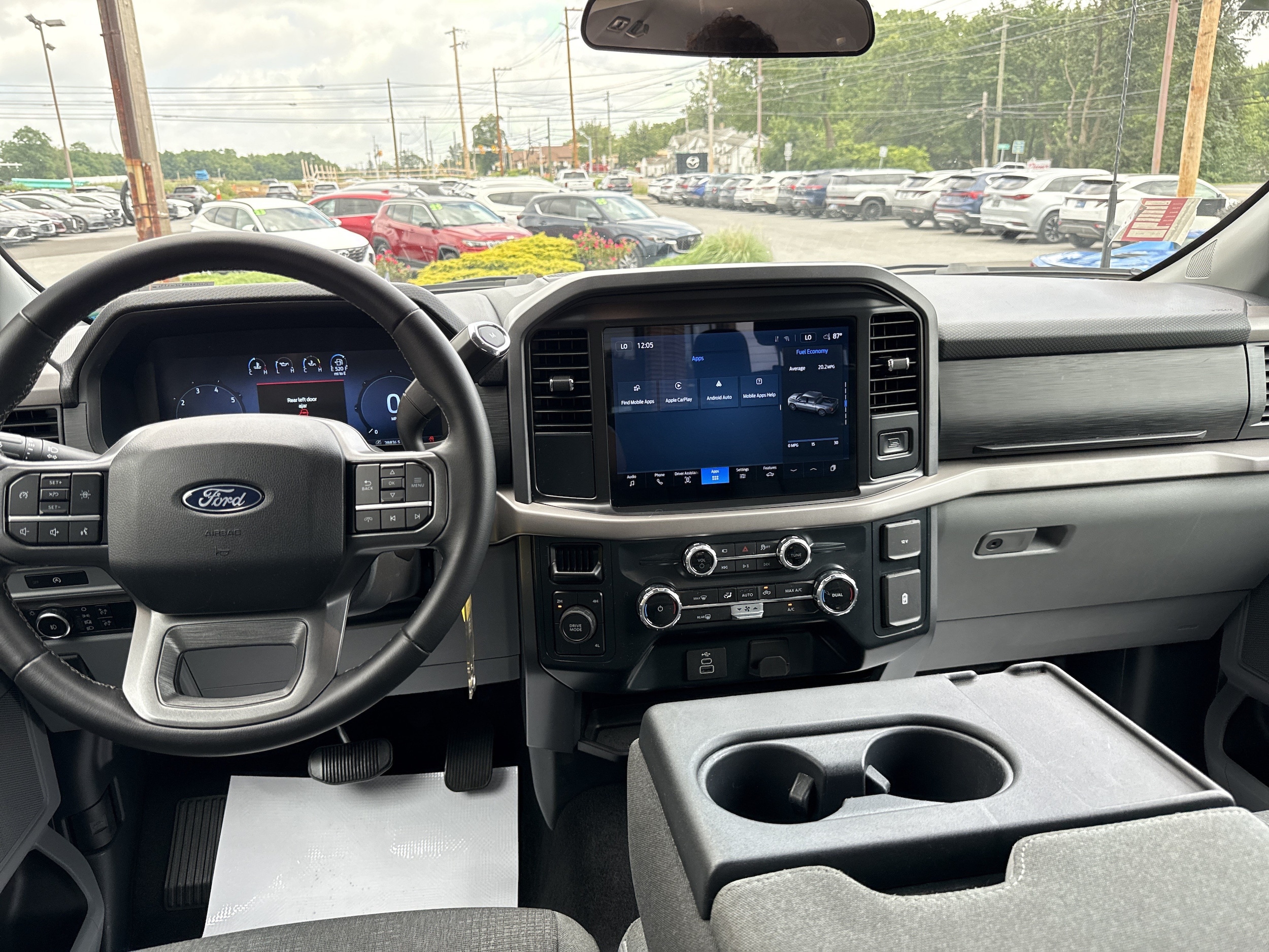 2025 Ford F-150 XLT - Photo 14