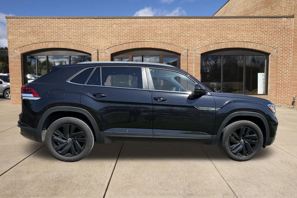 Used 2023 Volkswagen Atlas Cross Sport 3.6L V6 SE w/Technology SUV