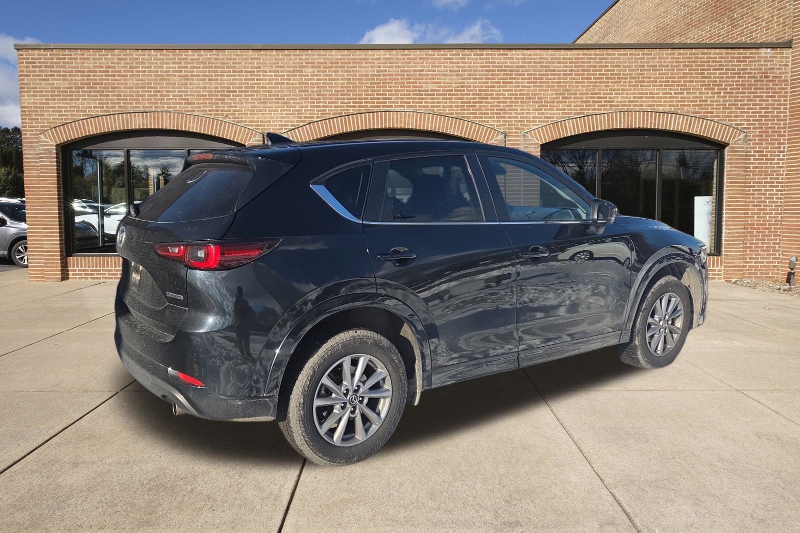 2025 Mazda CX-5 2.5 Select photo 3