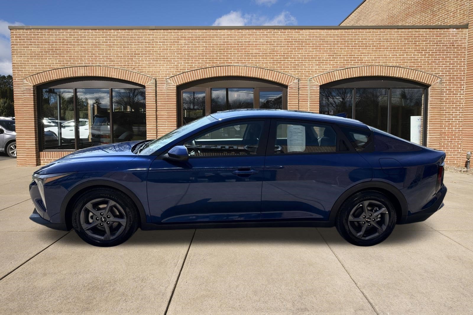 2025 Kia K4 LXS - Photo 7