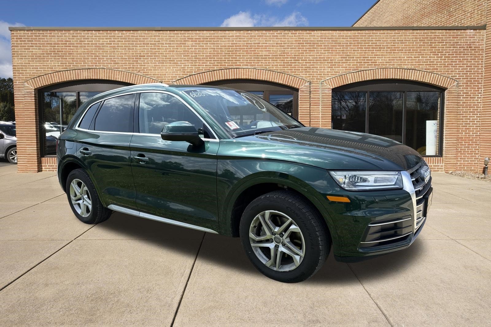 2019 Audi Q5 2.0T quattro S tronic Premium's photo