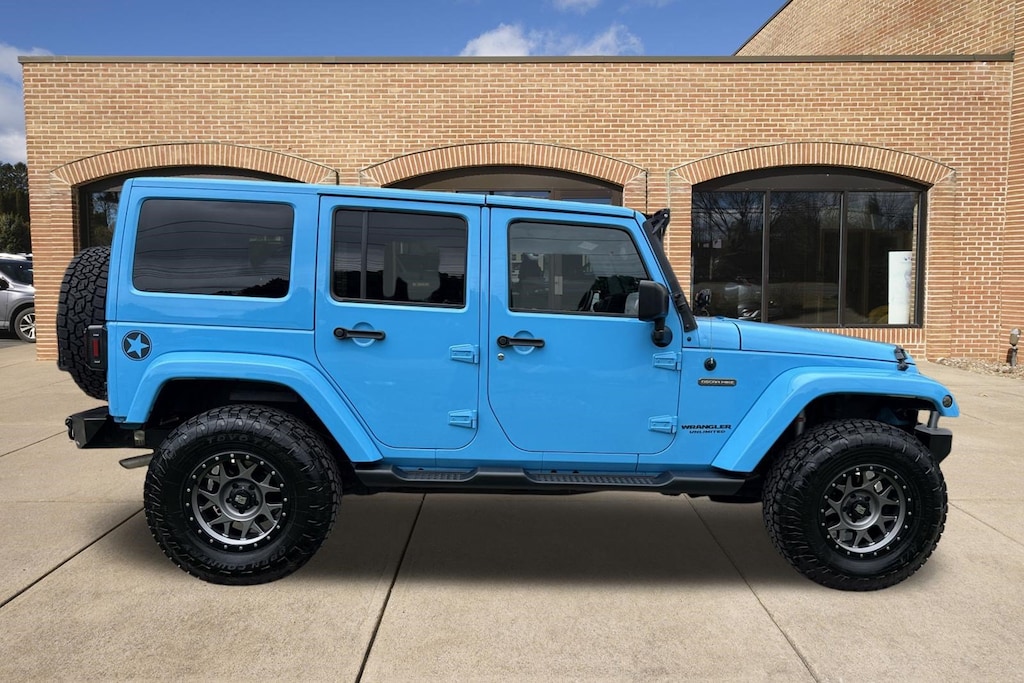 Used 2017 Jeep Wrangler Unlimited Sport 4x4 SUV