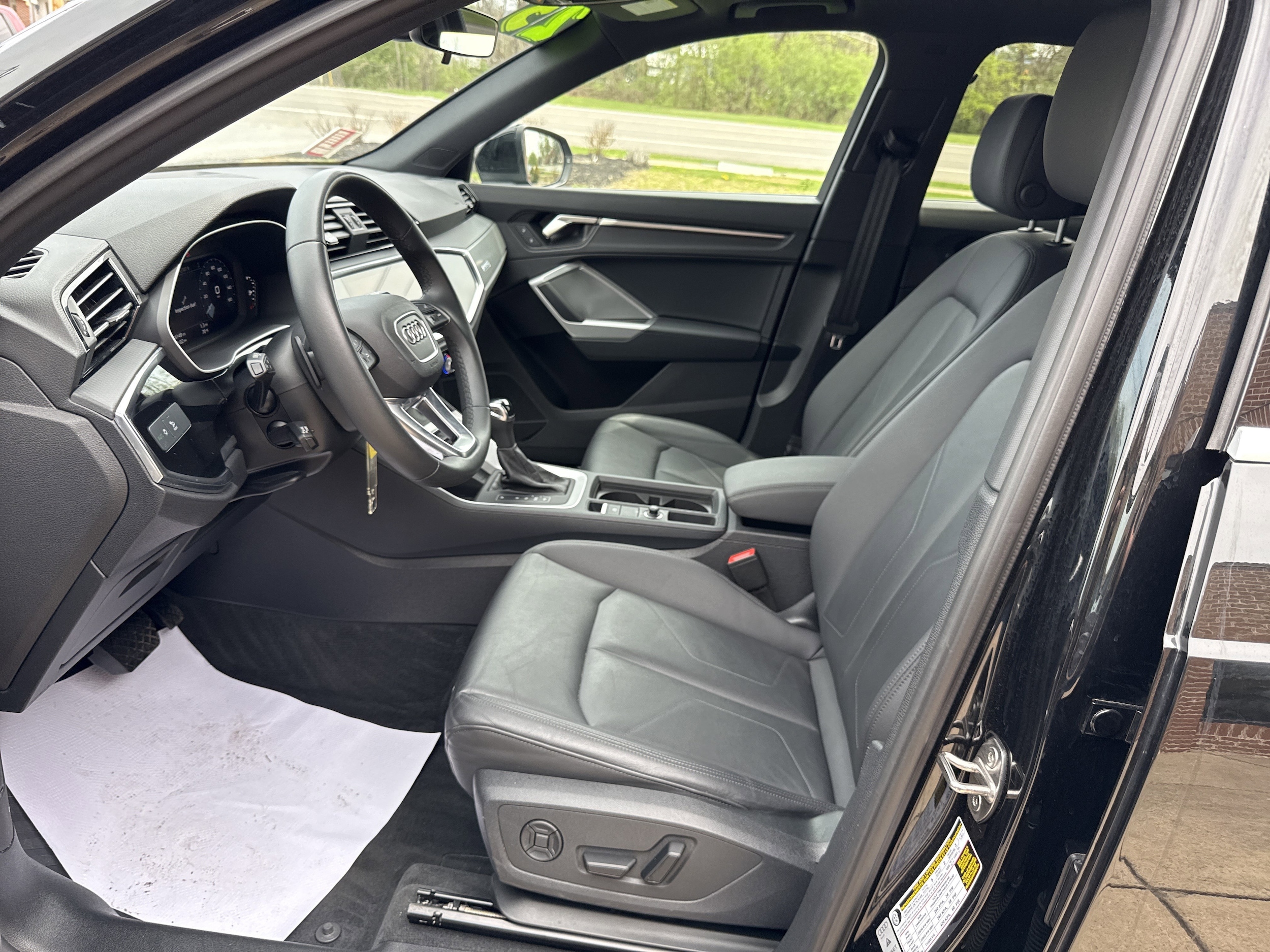2025 Audi Q3 S Line Premium - Photo 12