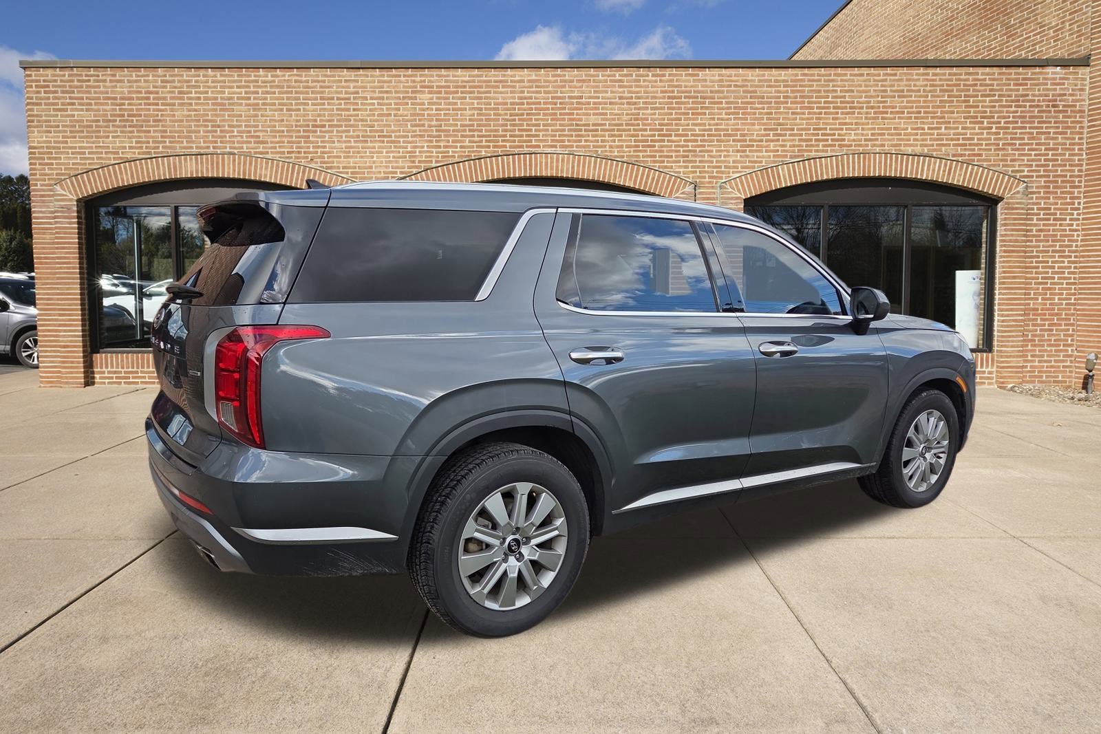 2024 Hyundai Palisade SEL photo 3