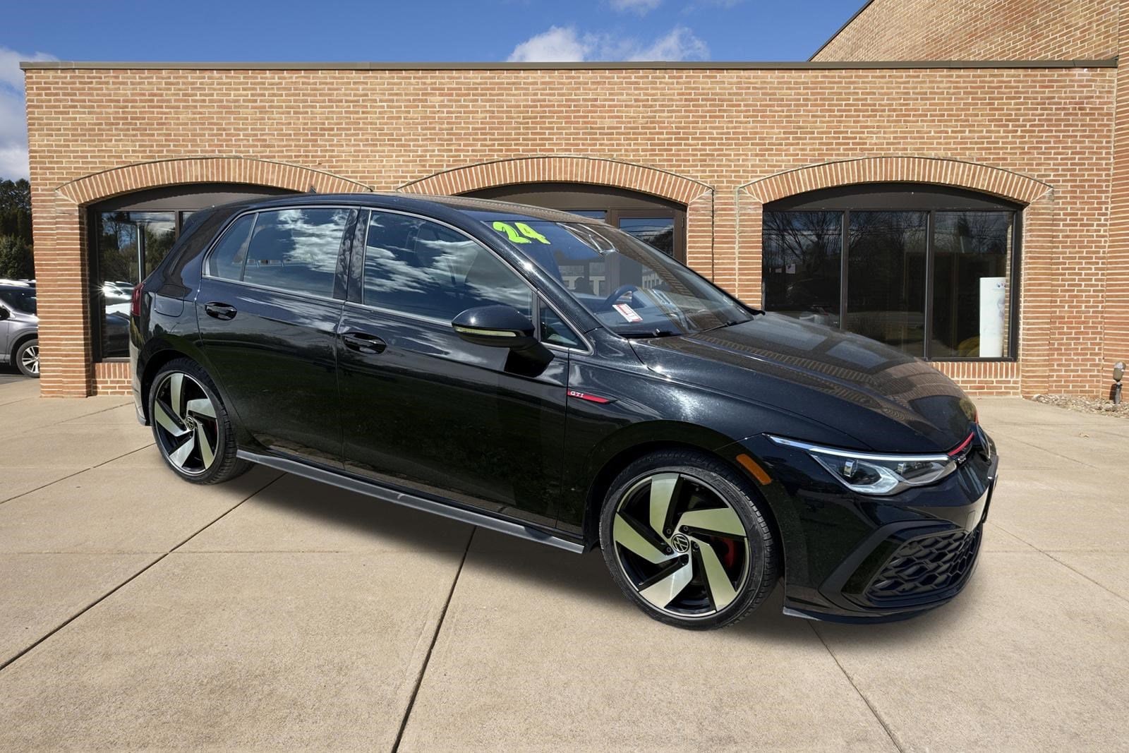 2024 Volkswagen Golf GTI 2.0T S 4-door DSG's photo