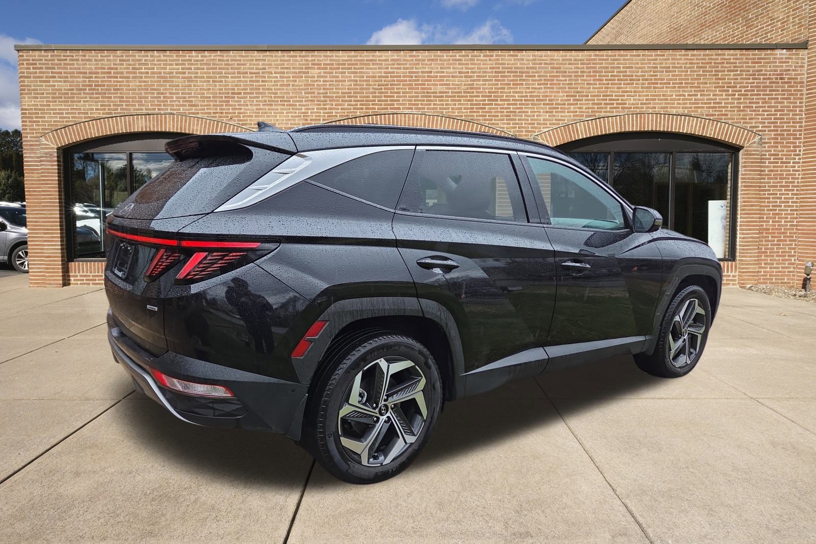 2023 Hyundai Tucson Limited photo 2