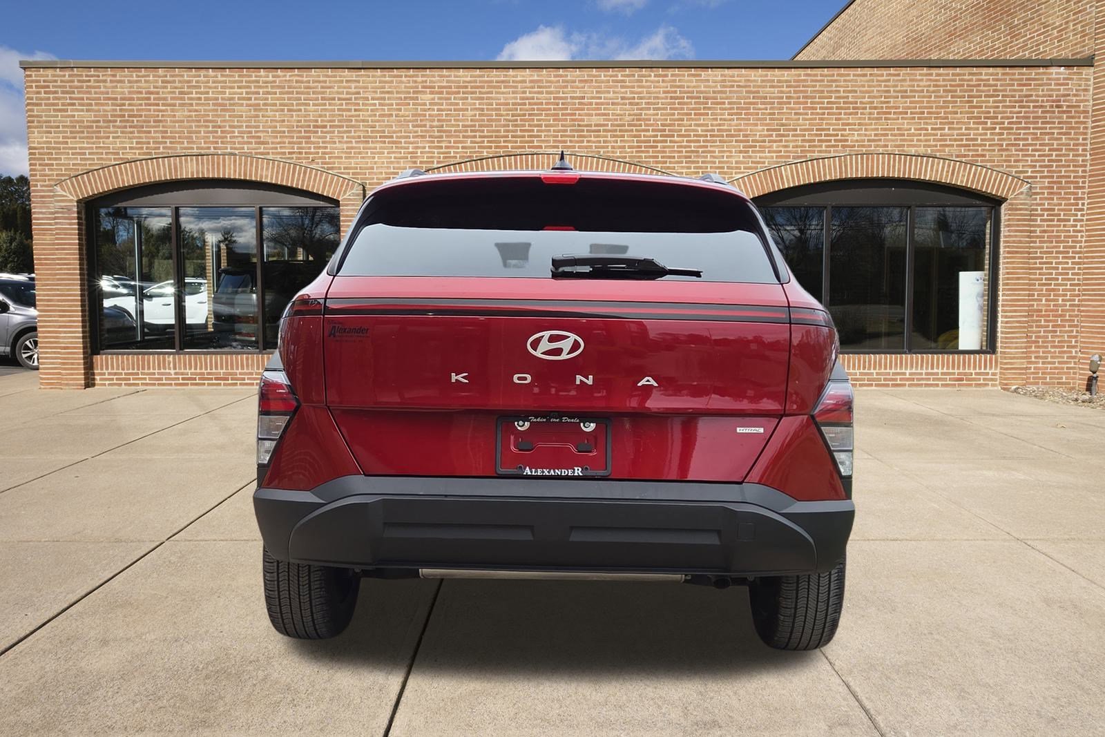 2025 Hyundai Kona SEL photo 4