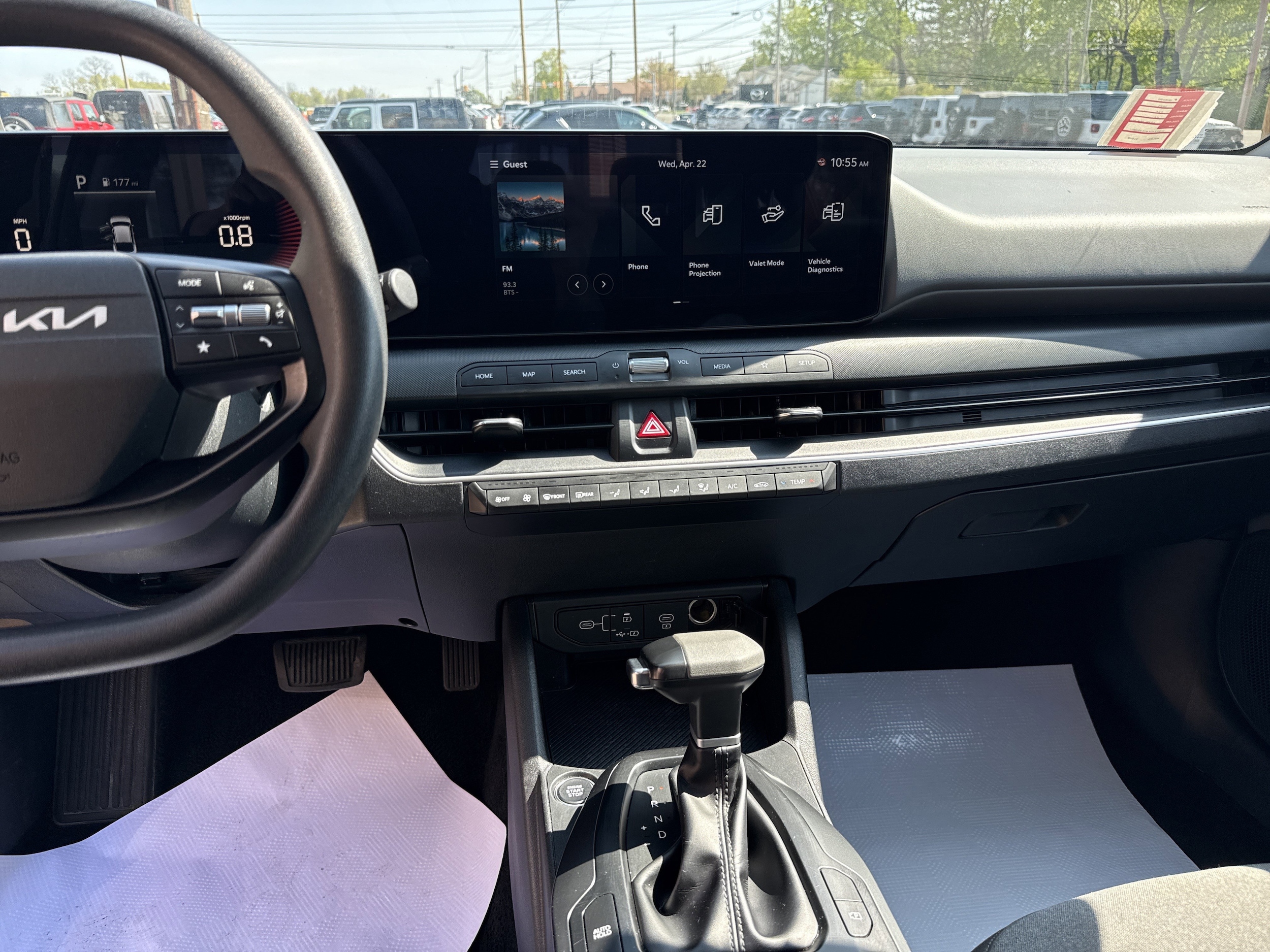 2025 Kia K4 LXS - Photo 18