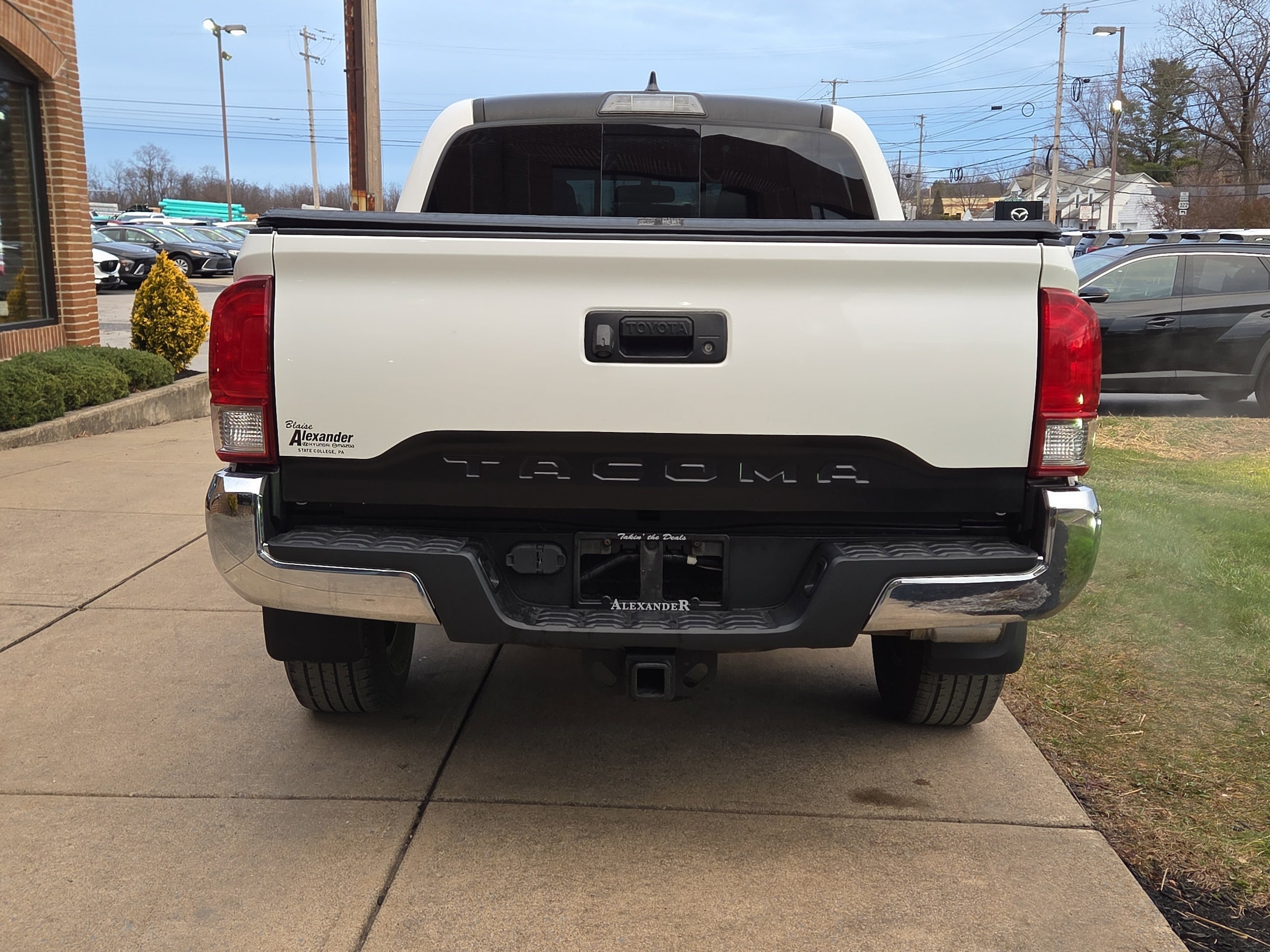 2017 Toyota Tacoma SR V6 Double Cab photo 3