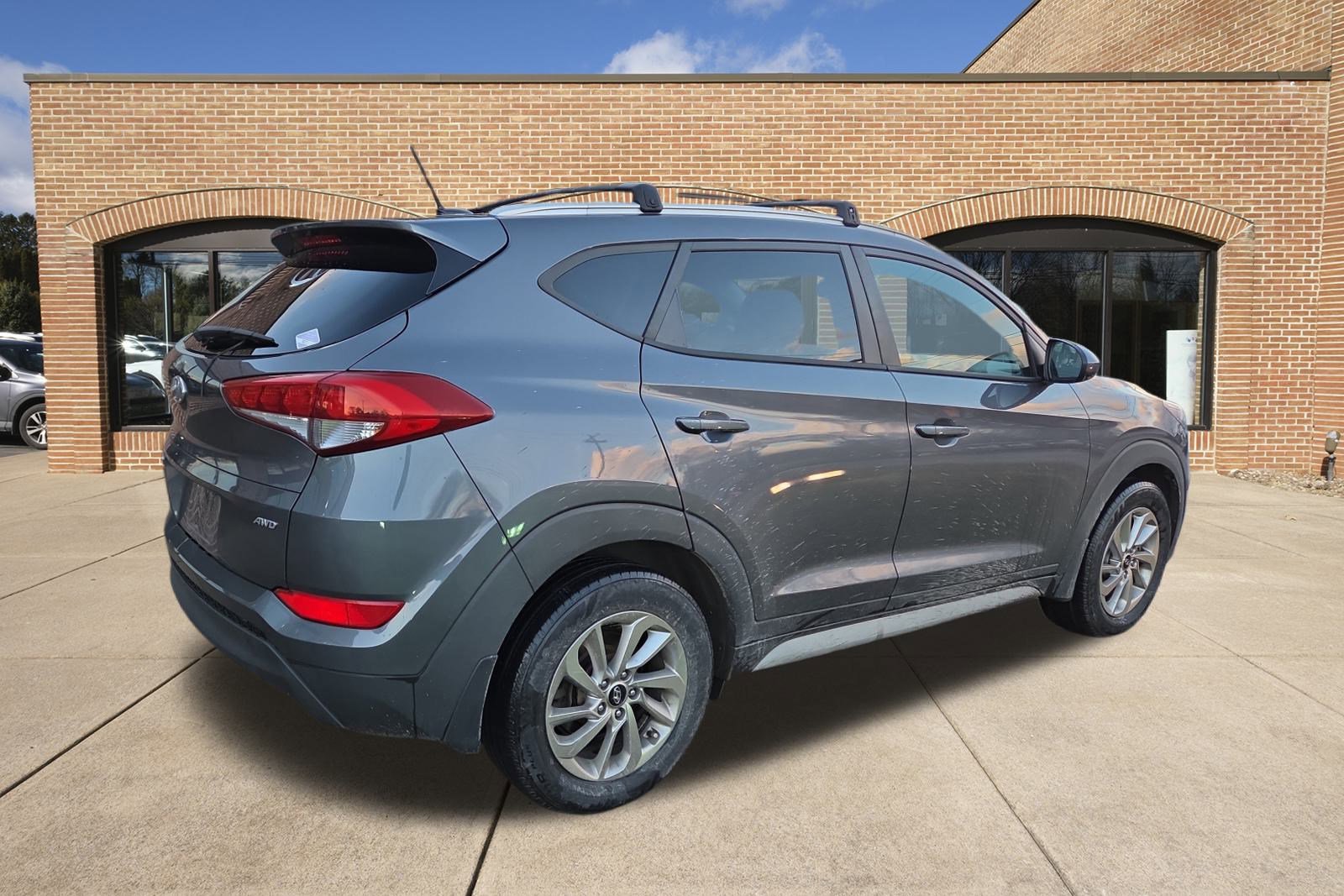 2023 Rivian R1T Adventure photo 3