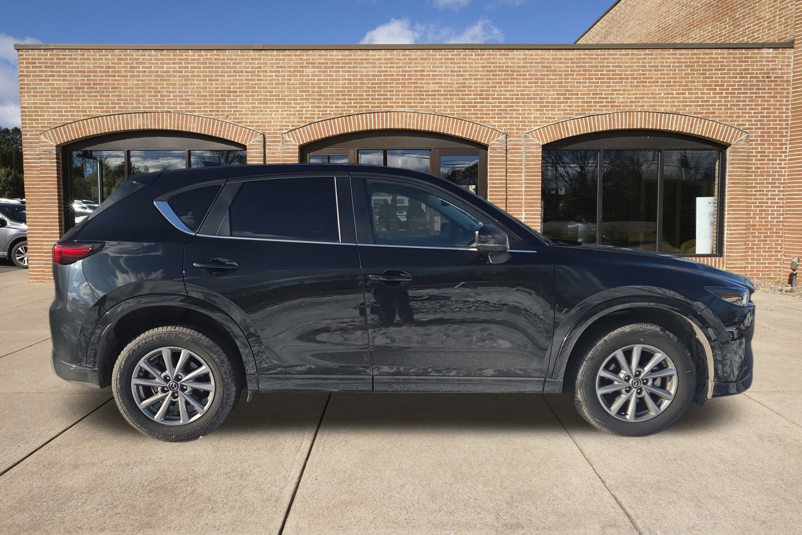 2025 Mazda CX-5 2.5 Select photo 2