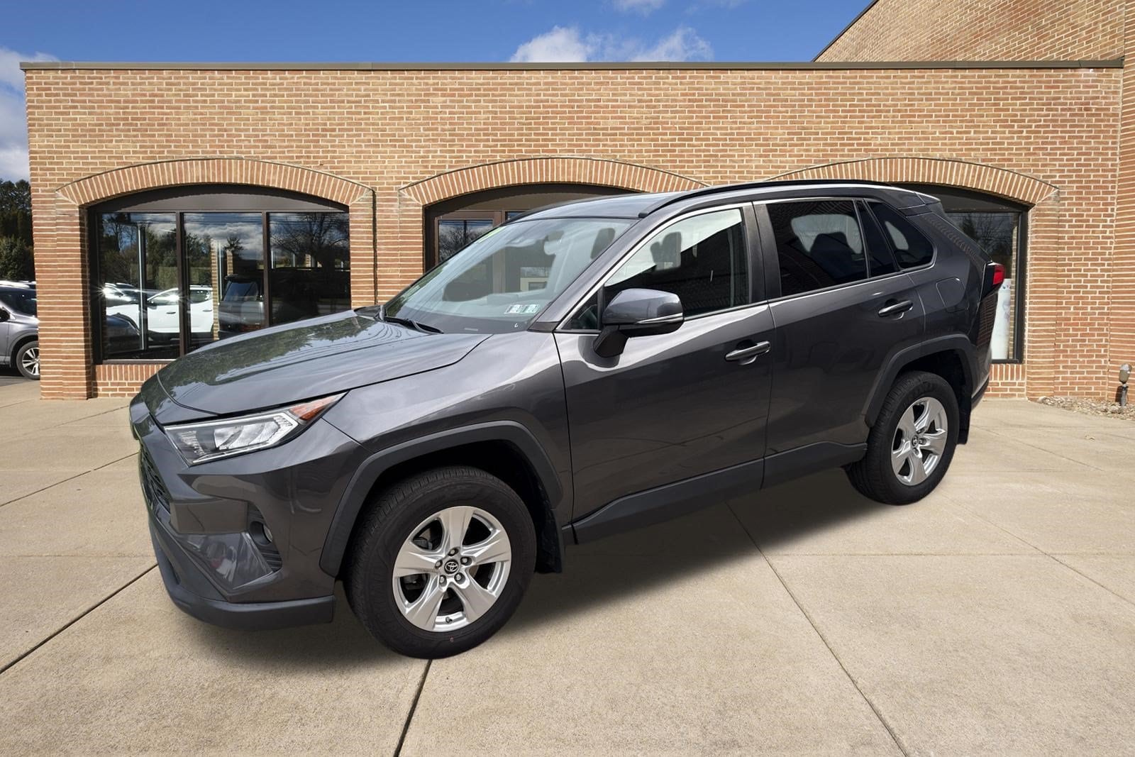 2019 Toyota RAV4 XLE - Photo 15