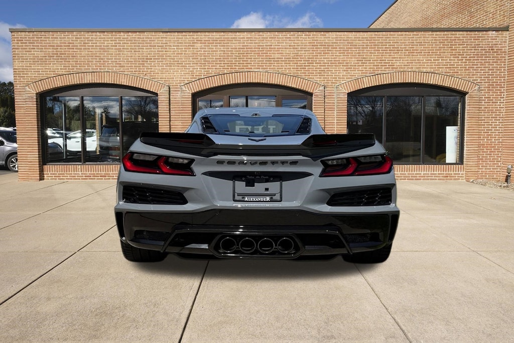 Used 2025 Chevrolet Corvette Z06 w/1LZ Coupe