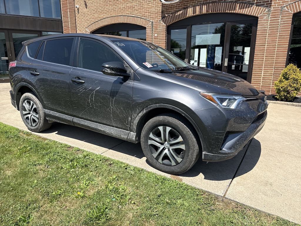 Used 2018 Toyota RAV4 LE SUV