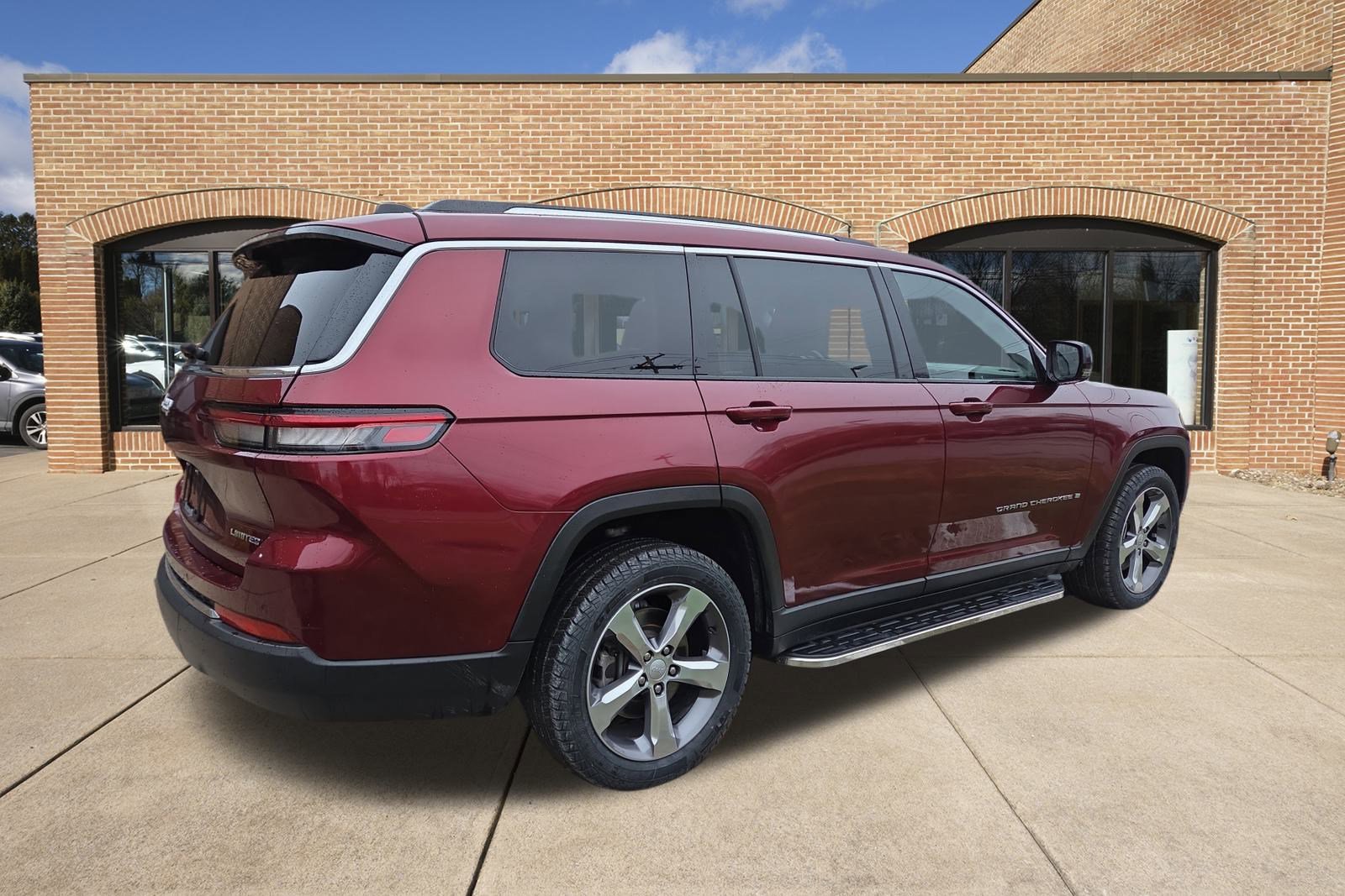 2021 Jeep Grand Cherokee Limited photo 2