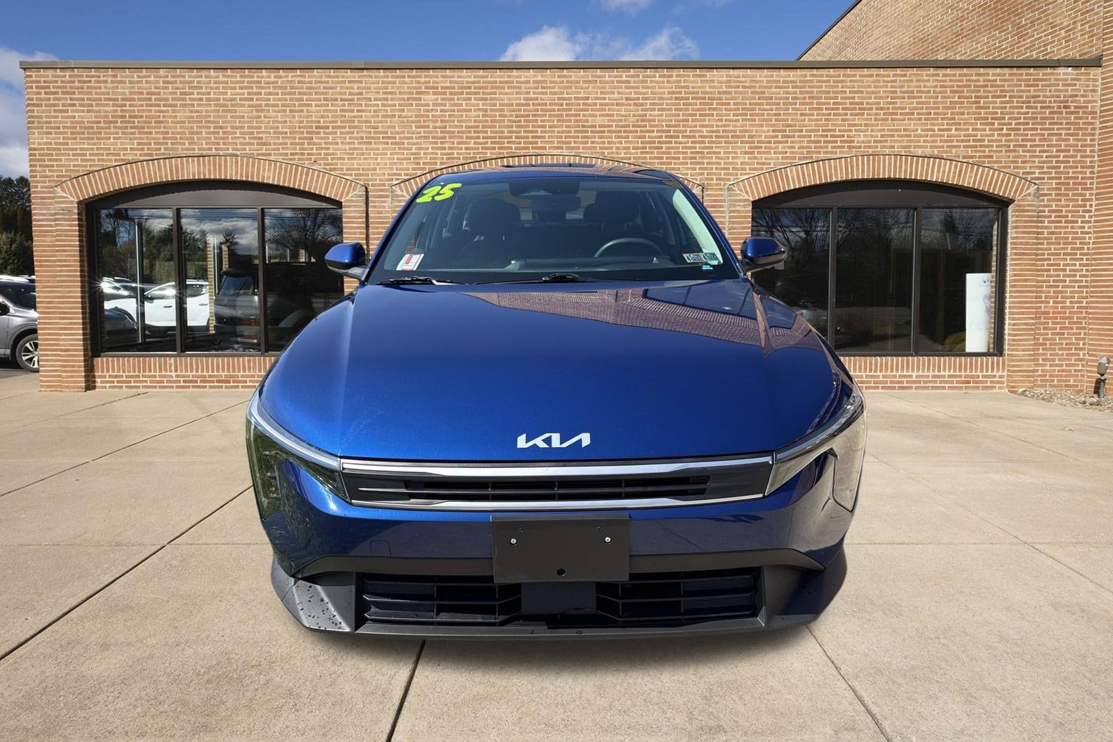 2025 Kia K4 LXS - Photo 9