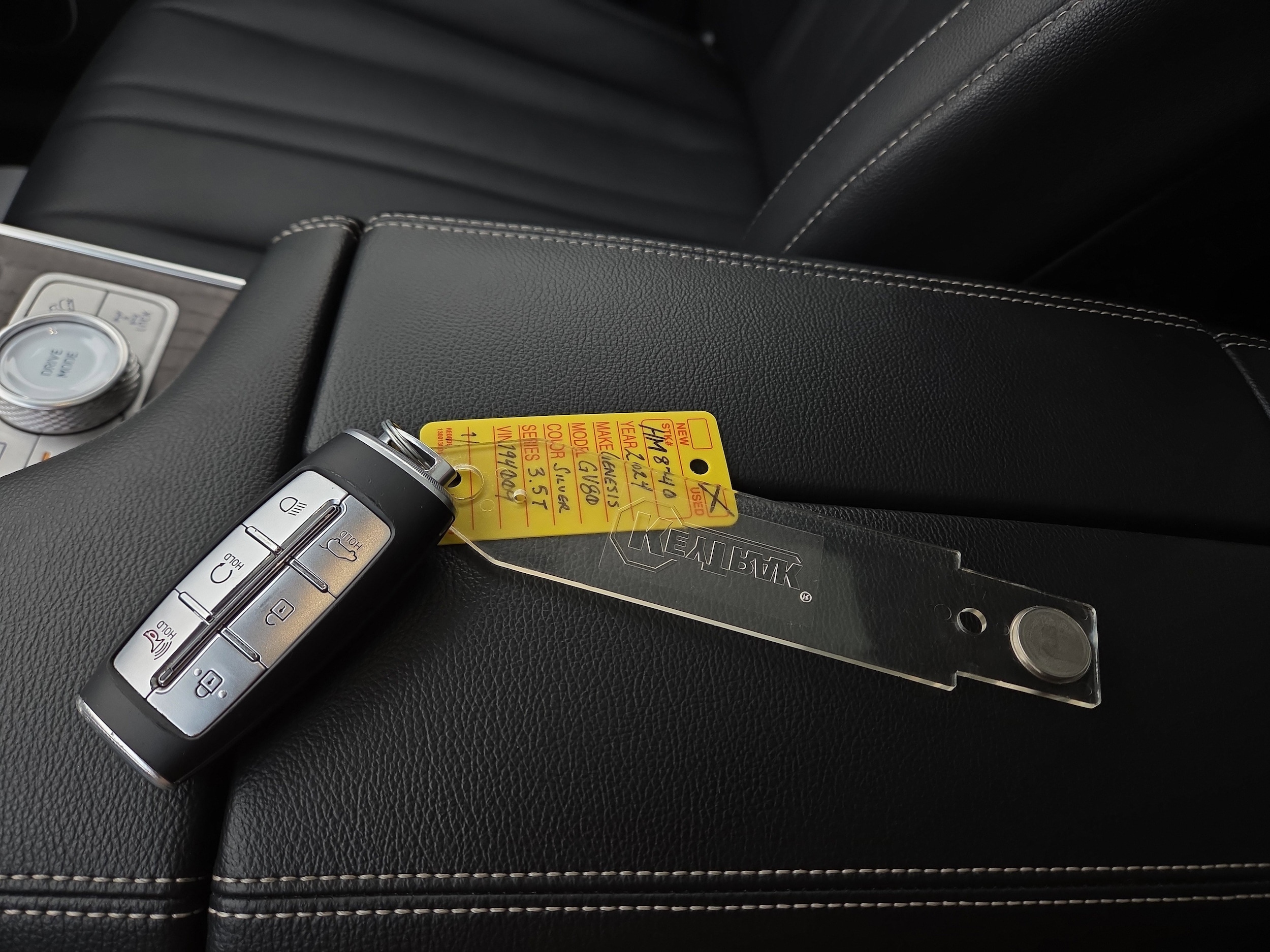 2024 GENESIS GV80 Standard - Photo 29