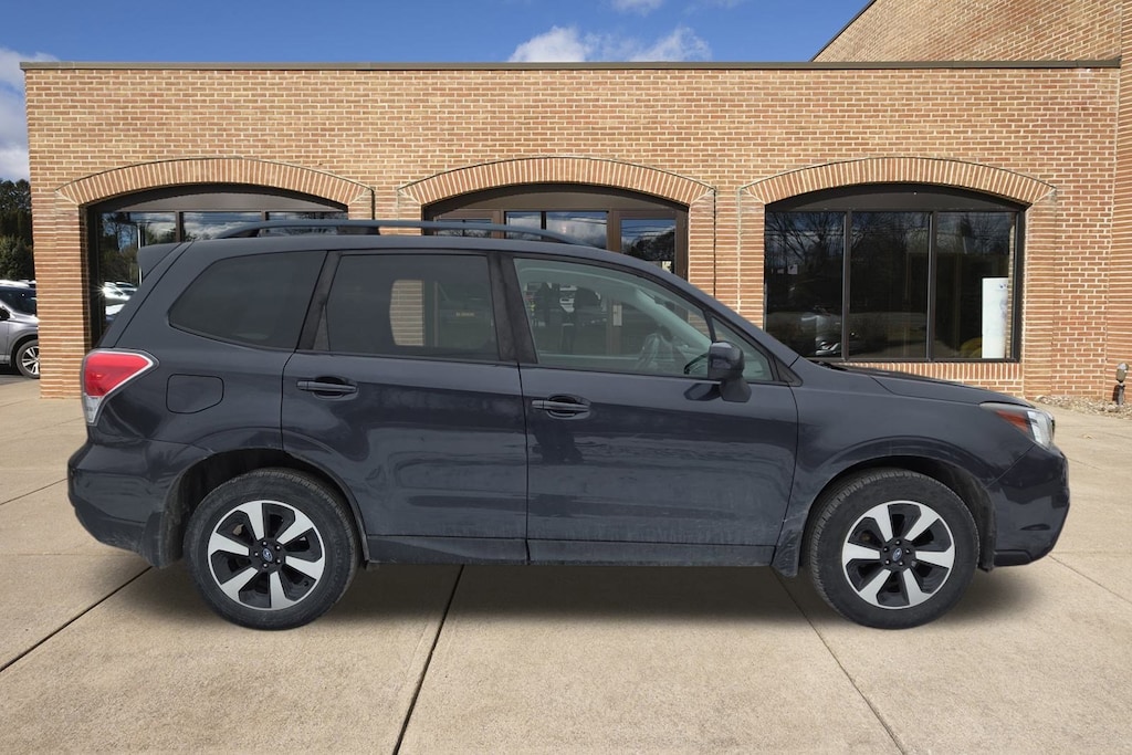 Used 2017 Subaru Forester 2.5i Premium SUV