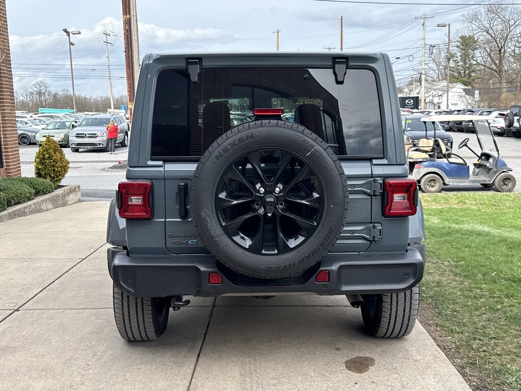 Used 2025 Jeep Wrangler 4xe Sahara SUV