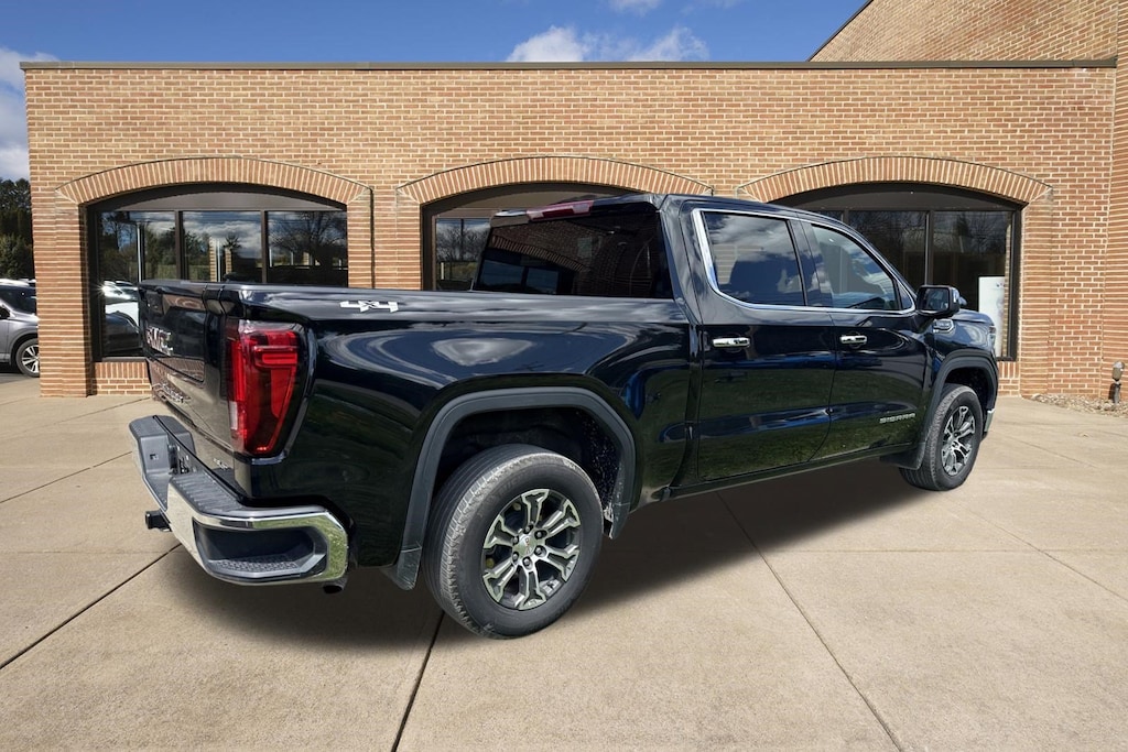 Used 2025 GMC Sierra 1500 SLT Truck Crew Cab