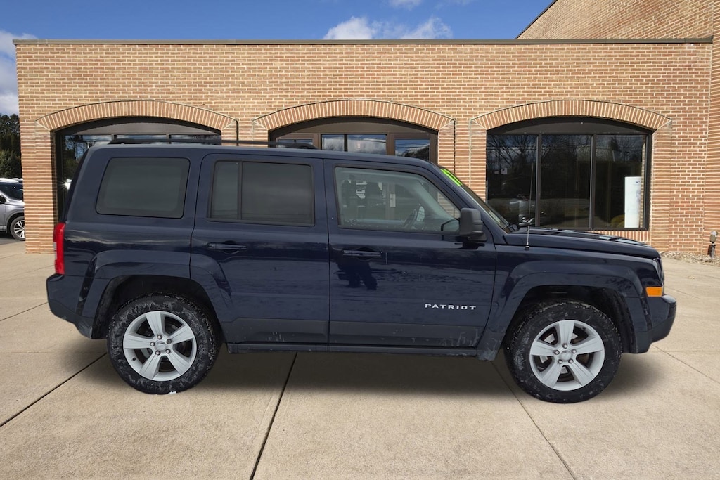 Used 2017 Jeep Patriot Latitude 4x4 SUV