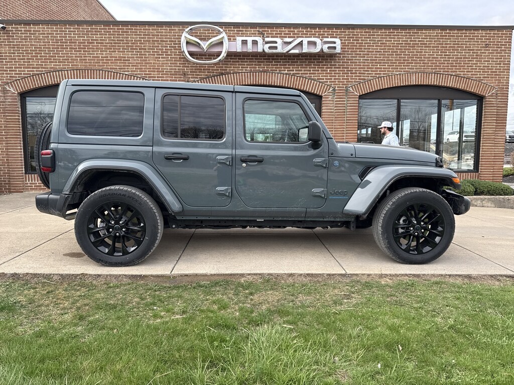 Used 2025 Jeep Wrangler 4xe Sahara SUV
