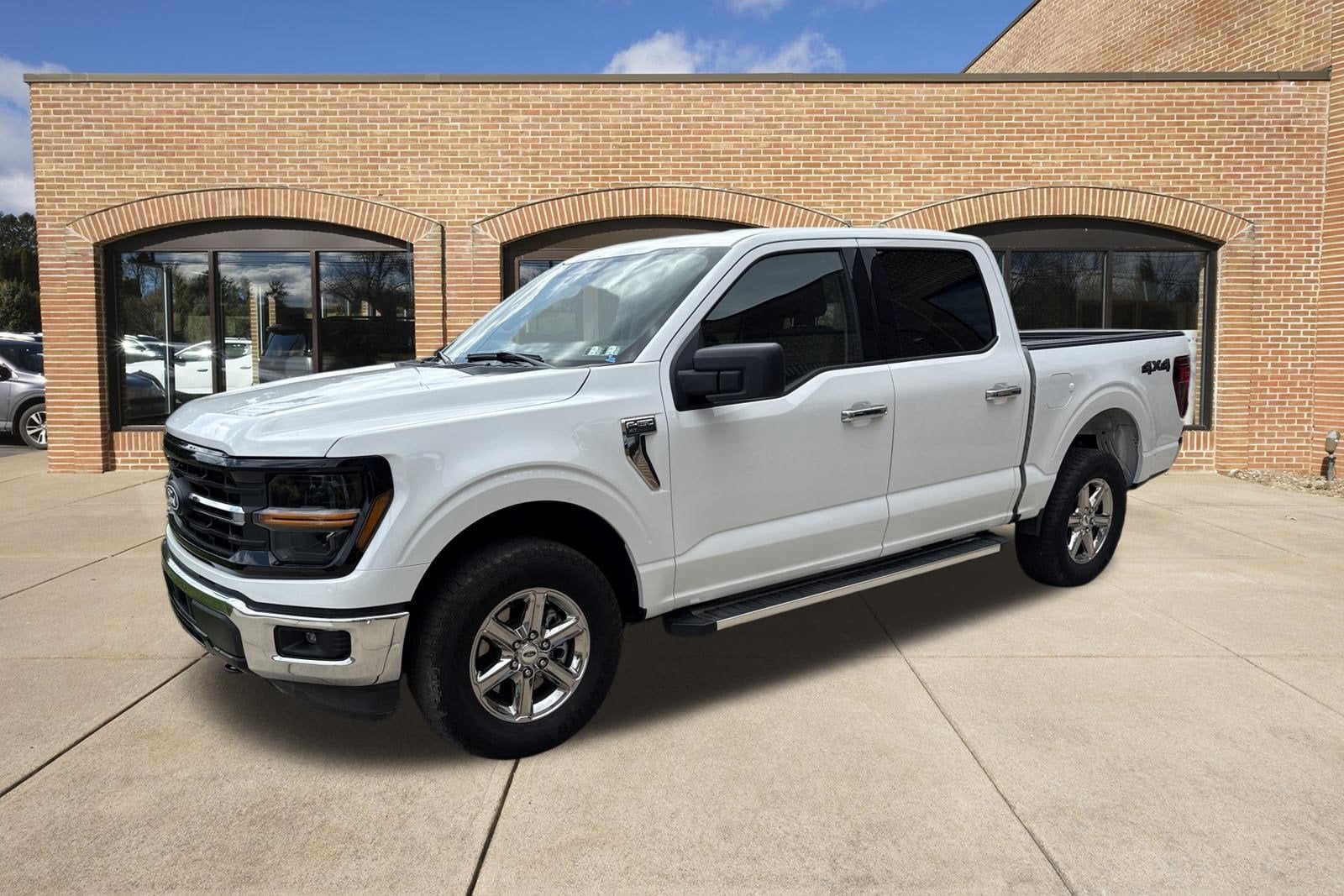 2025 Ford F-150 XLT - Photo 8