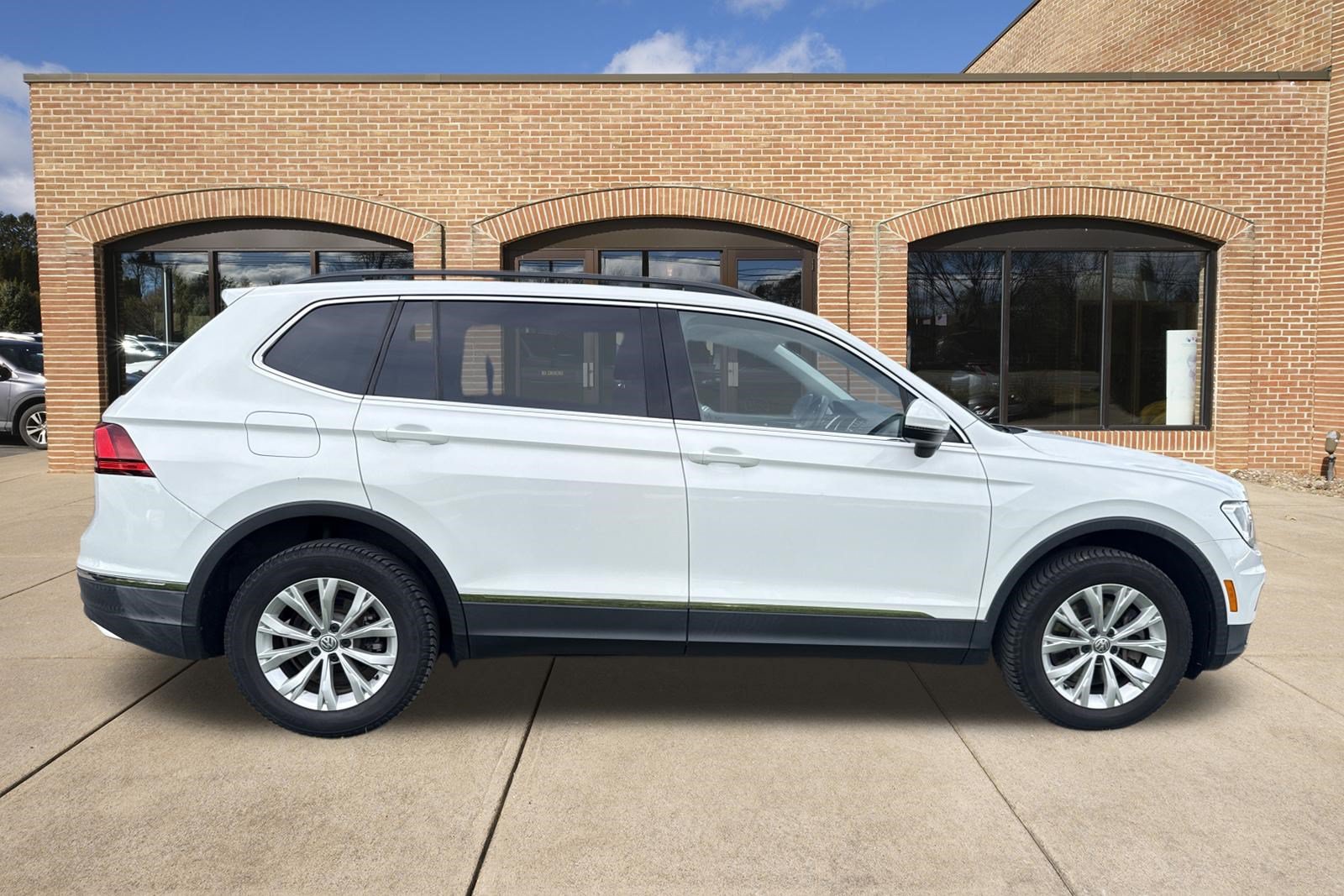Used 2018 Volkswagen Tiguan SE with VIN 3VV2B7AX8JM163938 for sale in State College, PA