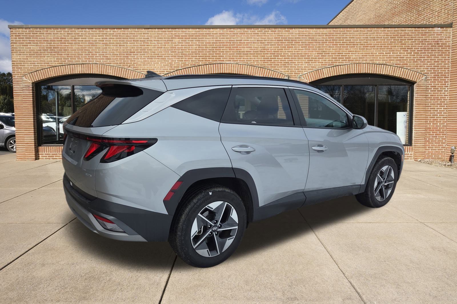 2025 Hyundai Tucson SEL photo 3