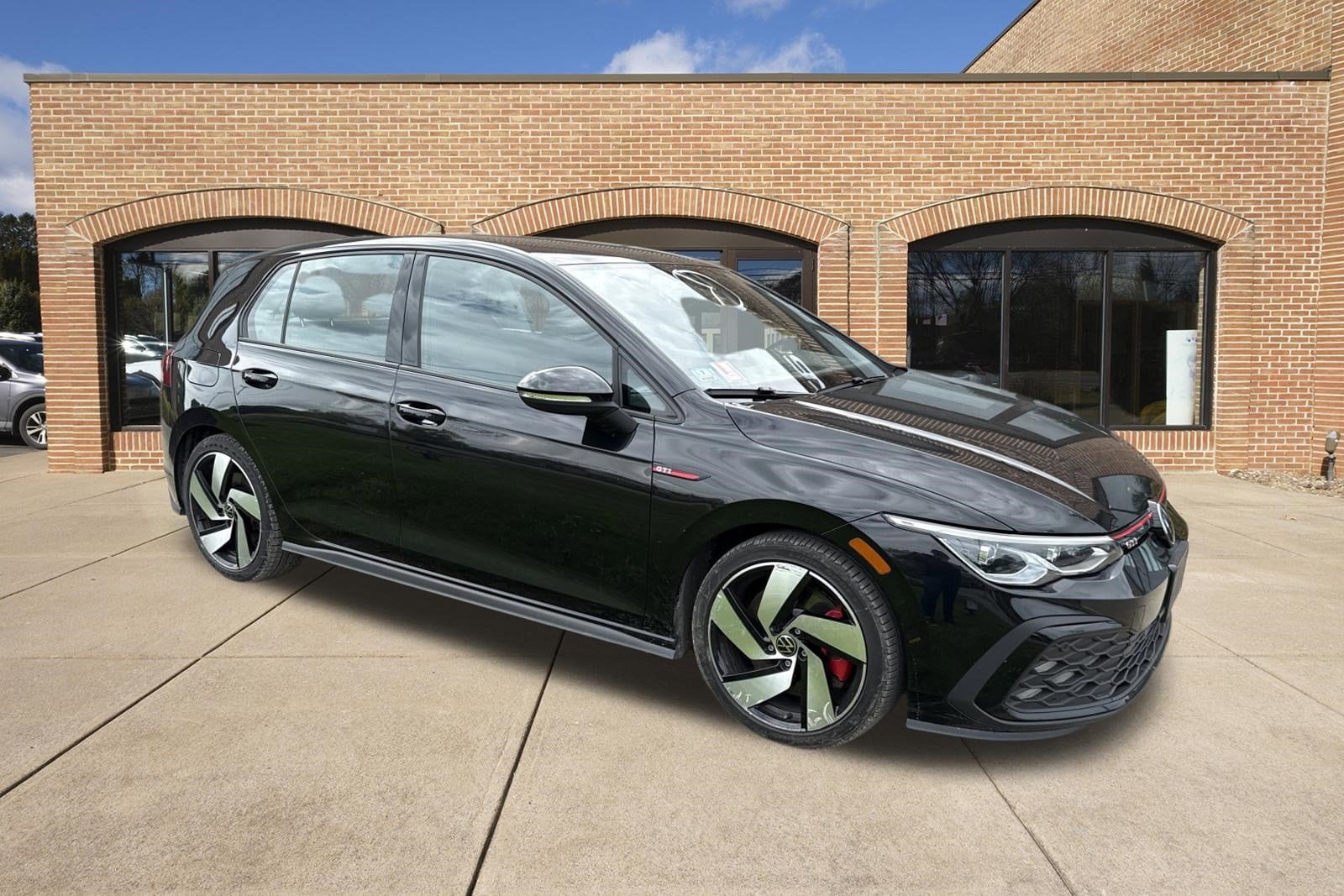 2024 Volkswagen Golf GTI 2.0T S 4-door DSG's photo