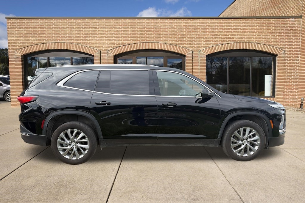 Used 2026 Buick Enclave Preferred SUV