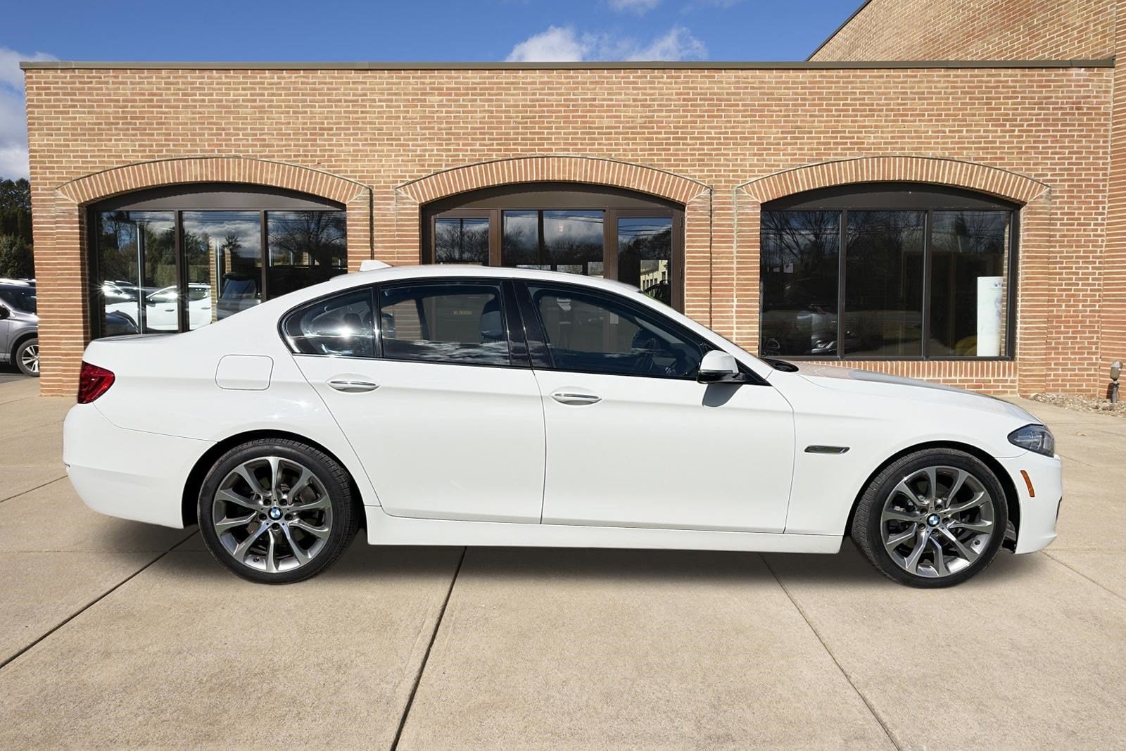 Used 2016 BMW 5 Series 528i with VIN WBA5A7C51GG148501 for sale in State College, PA
