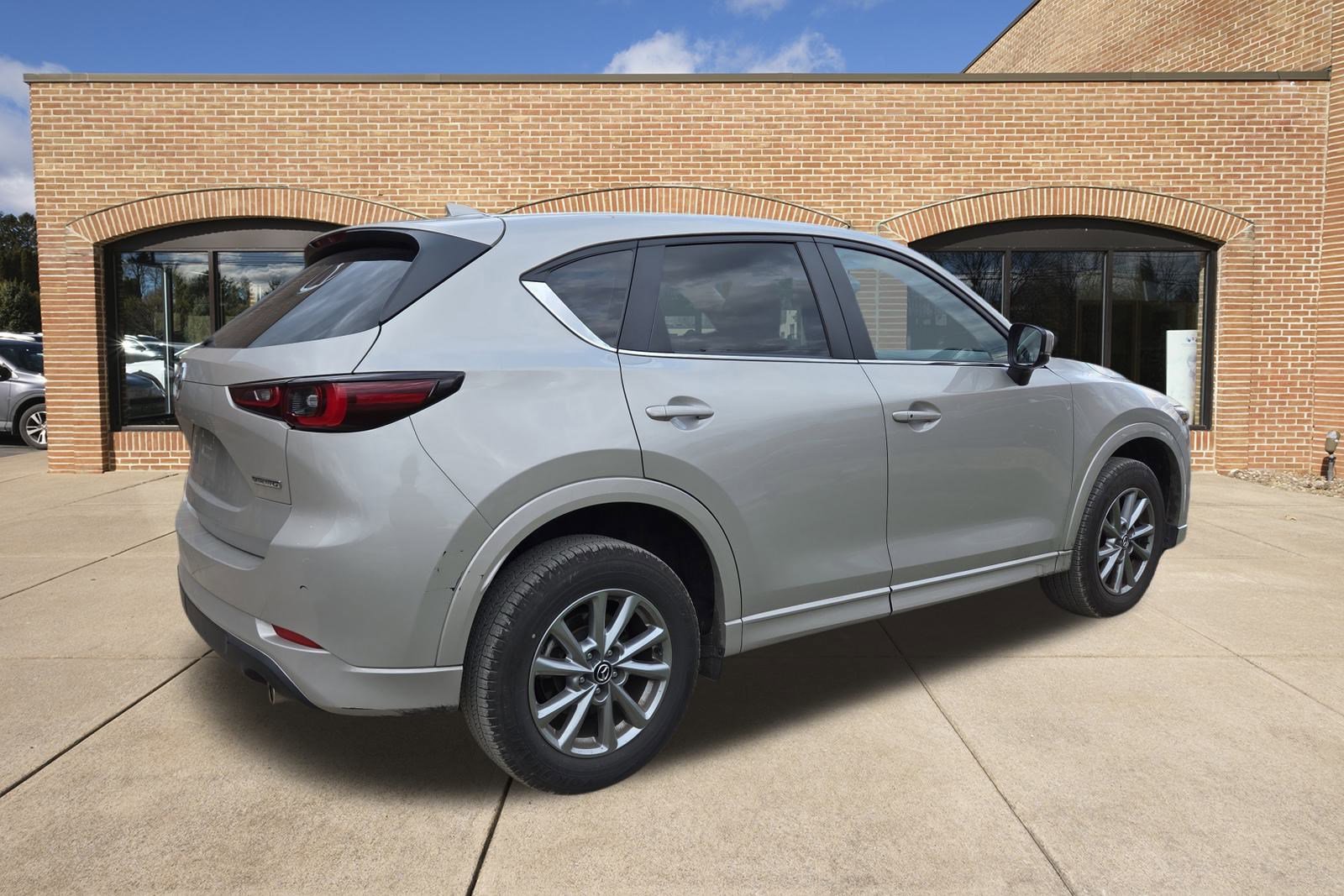 2025 Mazda CX-5 2.5 Select photo 3