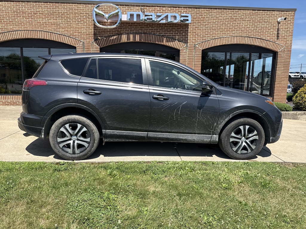 Used 2018 Toyota RAV4 LE SUV
