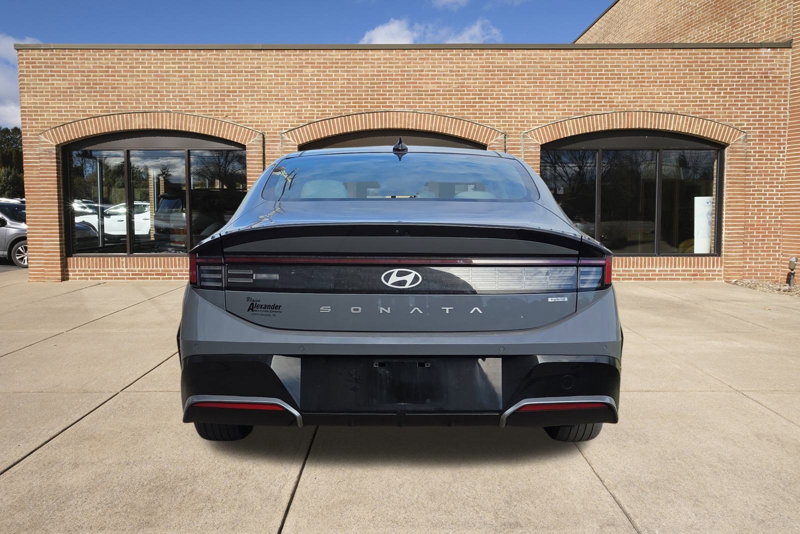 2024 Hyundai Sonata Hybrid Limited photo 3