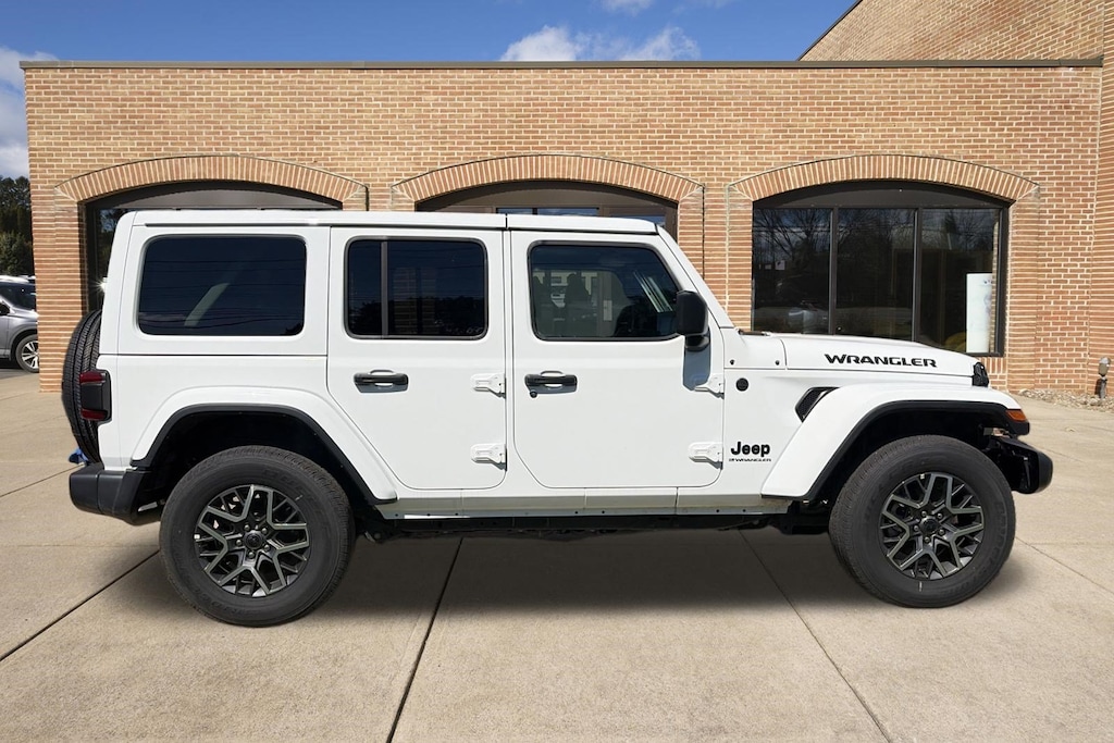 Used 2026 Jeep Wrangler Sahara SUV