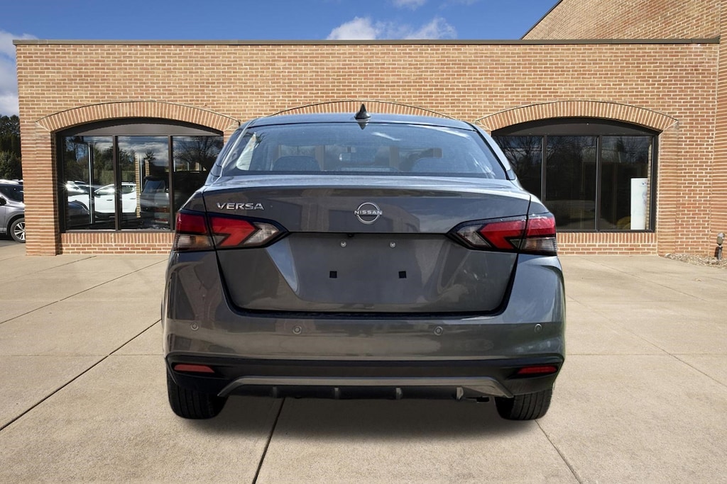 Used 2025 Nissan Versa 1.6 SV Sedan